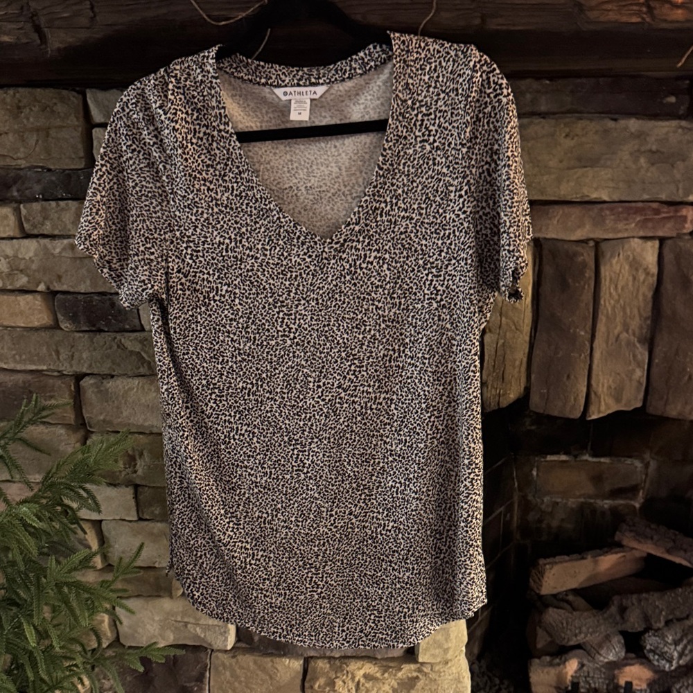 Athleta Black and White Short Sleeve Tee